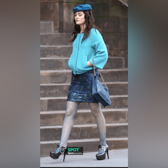 Stuart Weitzman Shoes - Stuart Weitzman Time Lace up platform in Olive size 7